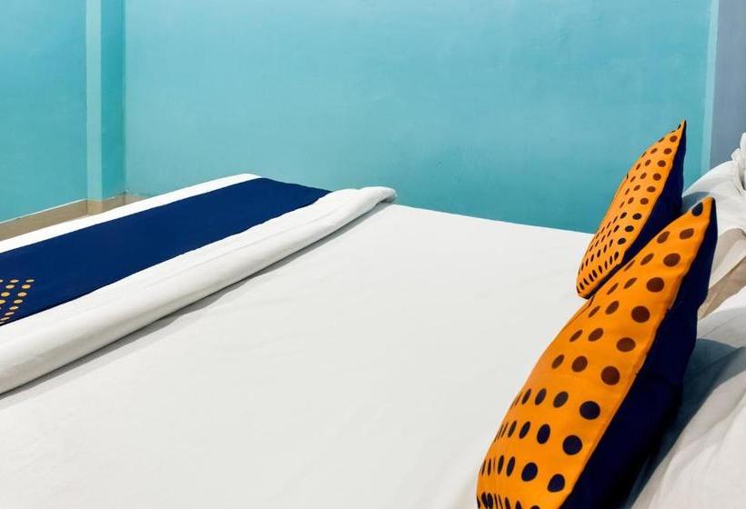 בית מלון כפרי Vaccinated Staff Spot On 77540 Royal Orchid