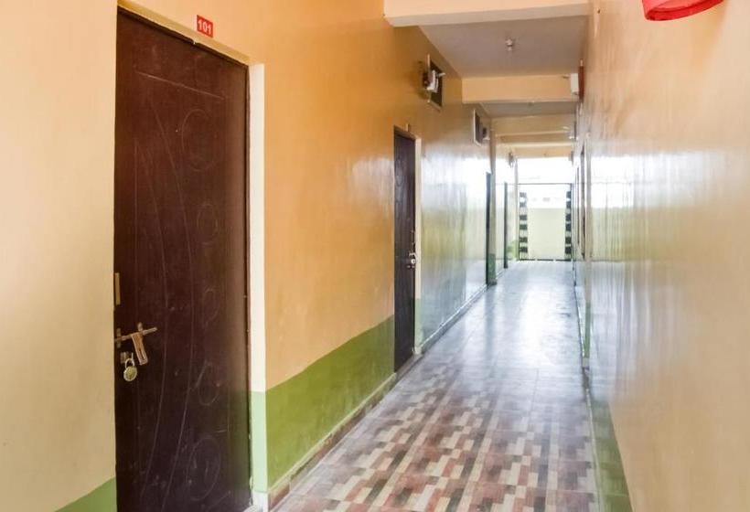 בית מלון כפרי Vaccinated Staff Spot On 77540 Royal Orchid