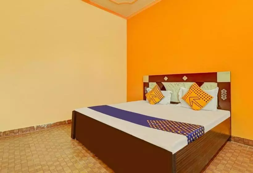 Hotelli Spot On 77655 Gauri Shankar Guest House