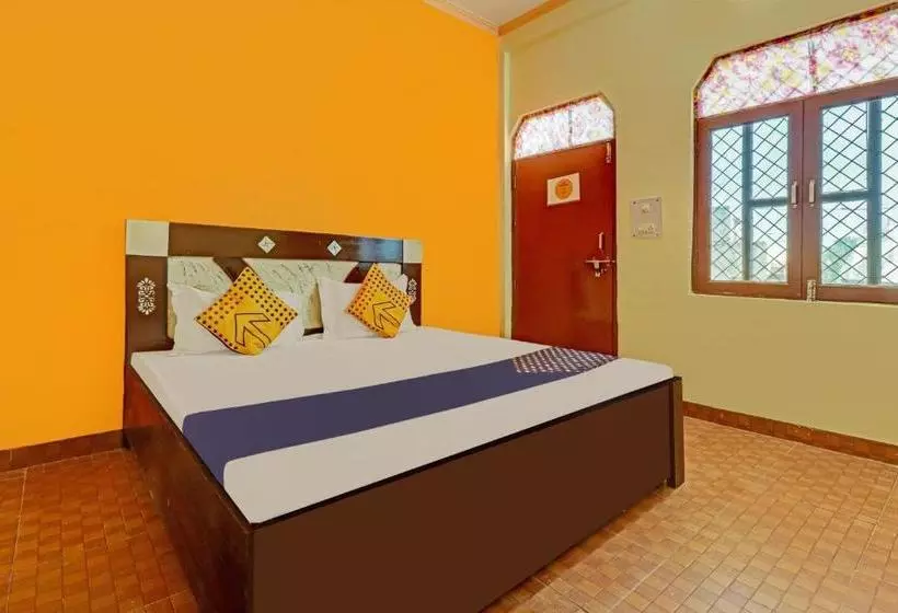 Hotelli Spot On 77655 Gauri Shankar Guest House