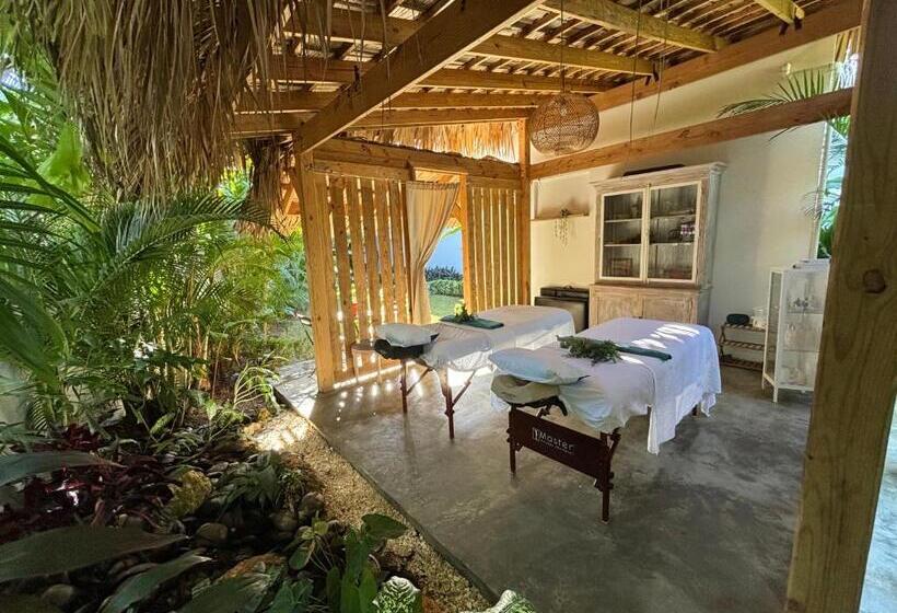 هتل Takuma Boutik