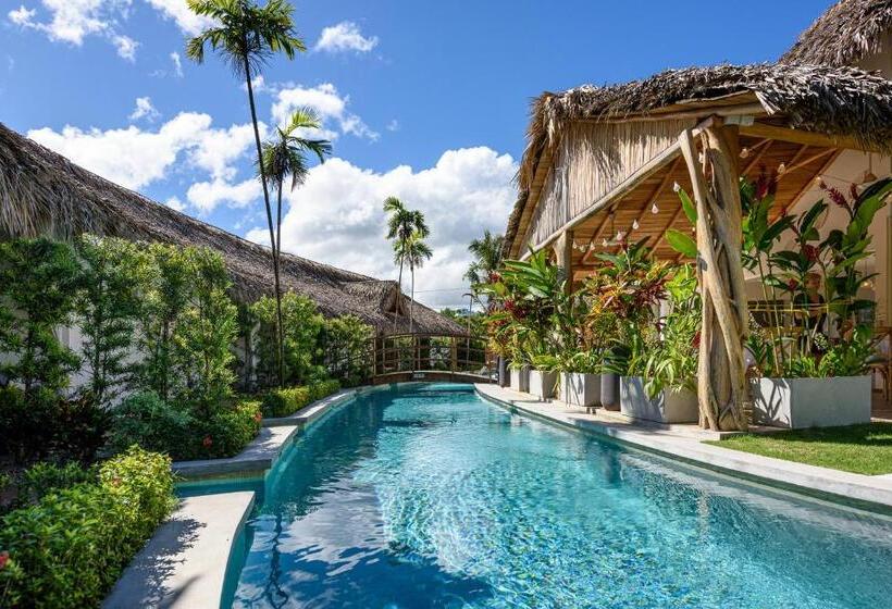 هتل Takuma Boutik