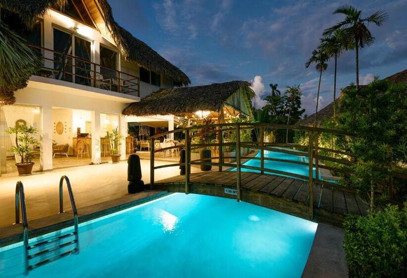 هتل Takuma Boutik