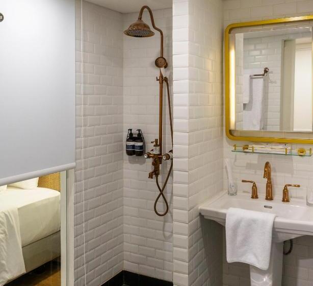 בית מלון כפרי Vasaka Maison Bandung