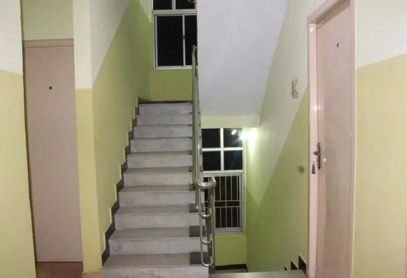 ホテル Visvam Guest House