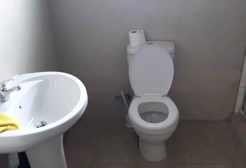 Majatalo C  Land Guest House Meyerton