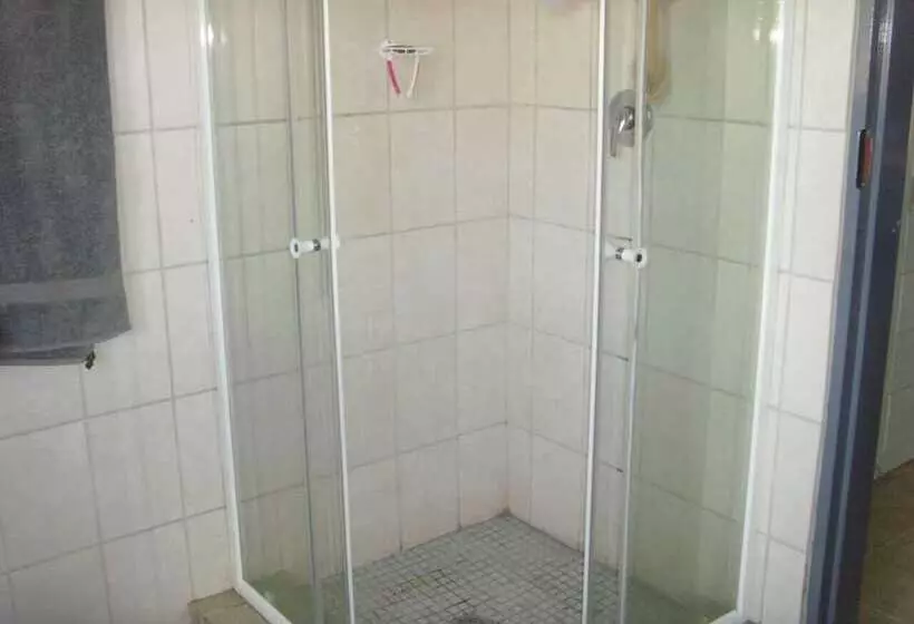 Majatalo C  Land Guest House Meyerton