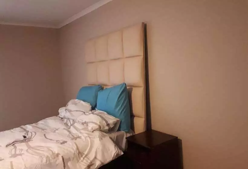 Majatalo C  Land Guest House Meyerton