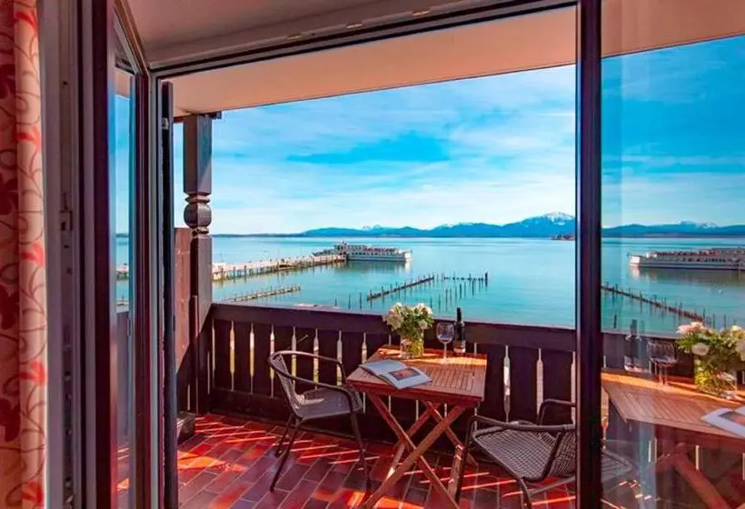 ペンション Gästehaus Grünäugl Am See