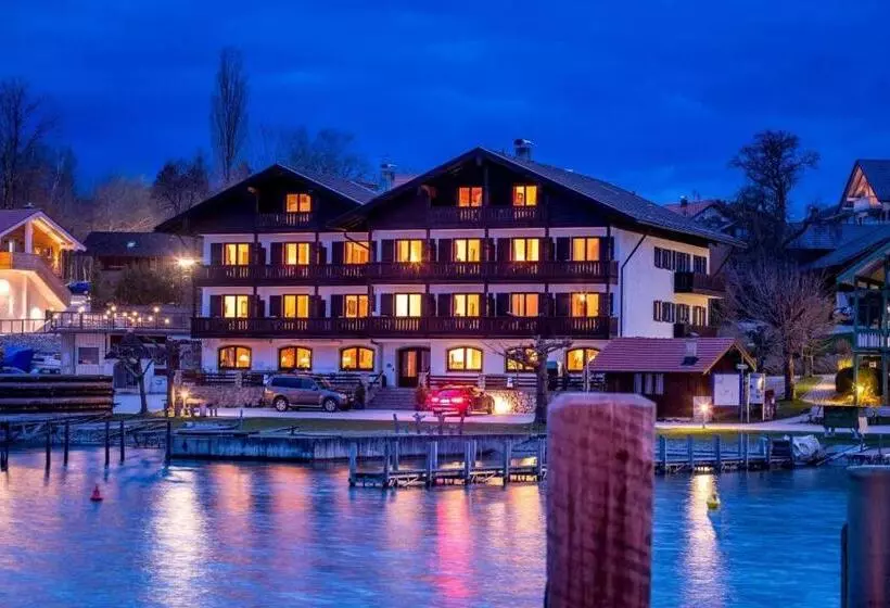 ペンション Gästehaus Grünäugl Am See