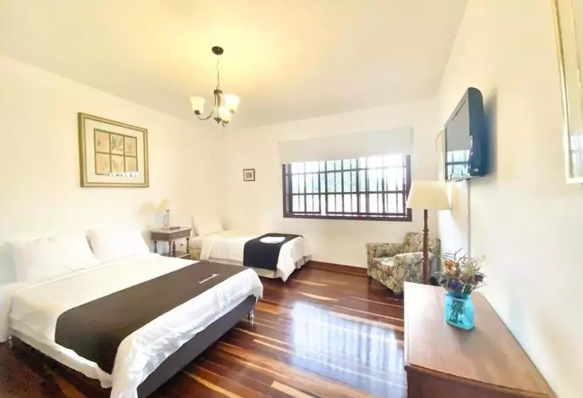 ユースホステル Casa Del Carmen   Villa De Leyva