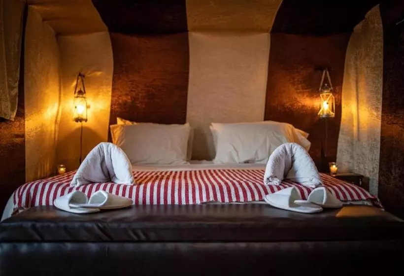 ベッドアンドブレックファースト M Hamid Bivouac   Chez Naji