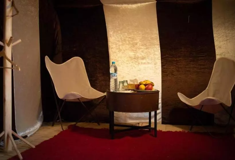 ベッドアンドブレックファースト M Hamid Bivouac   Chez Naji