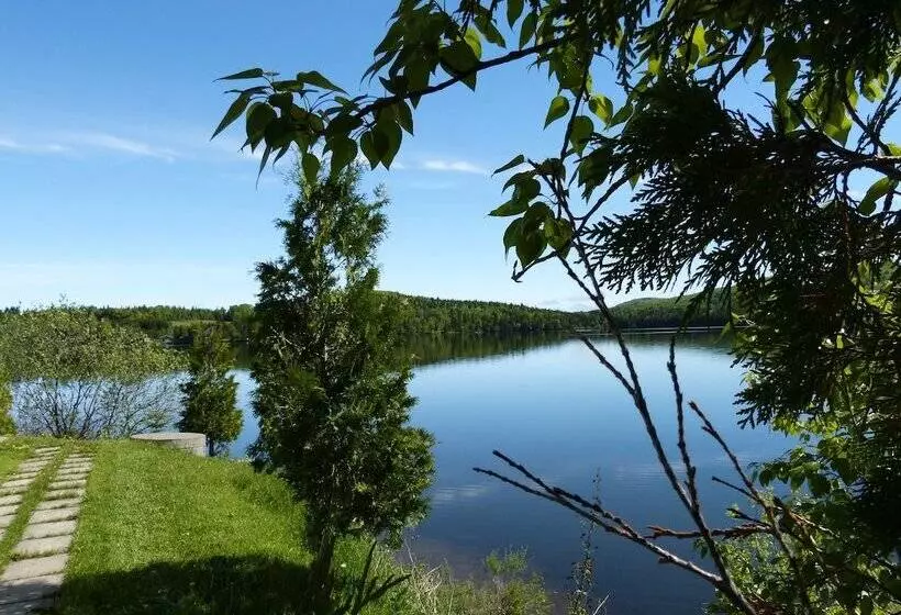 Hotelli Auberge Du Lac Malcom