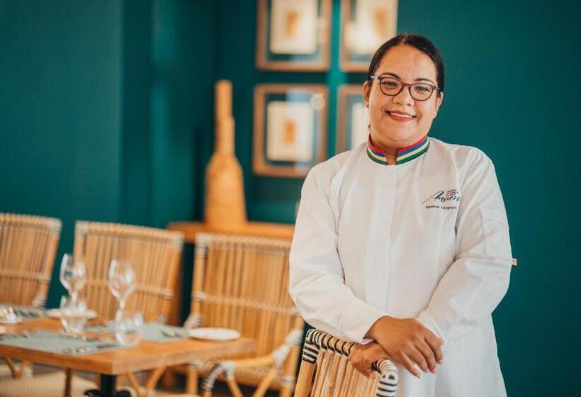 هتل Domaine De Grand Baie