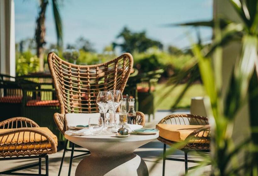 هتل Domaine De Grand Baie