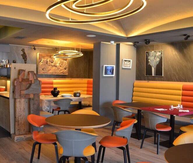 فندق Locanda Degli Artisti Art