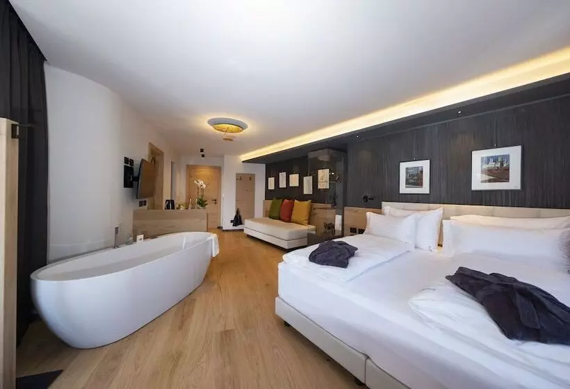 Hotelli Locanda Degli Artisti Art