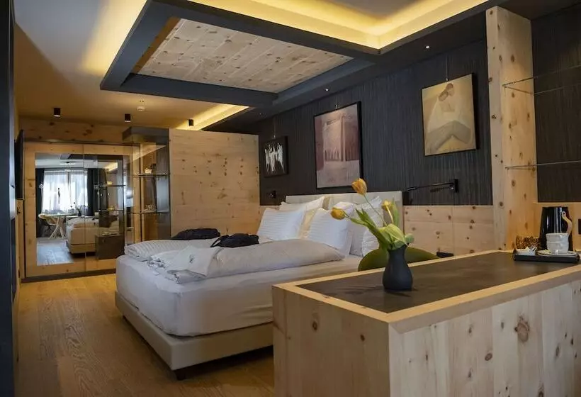 Hotelli Locanda Degli Artisti Art