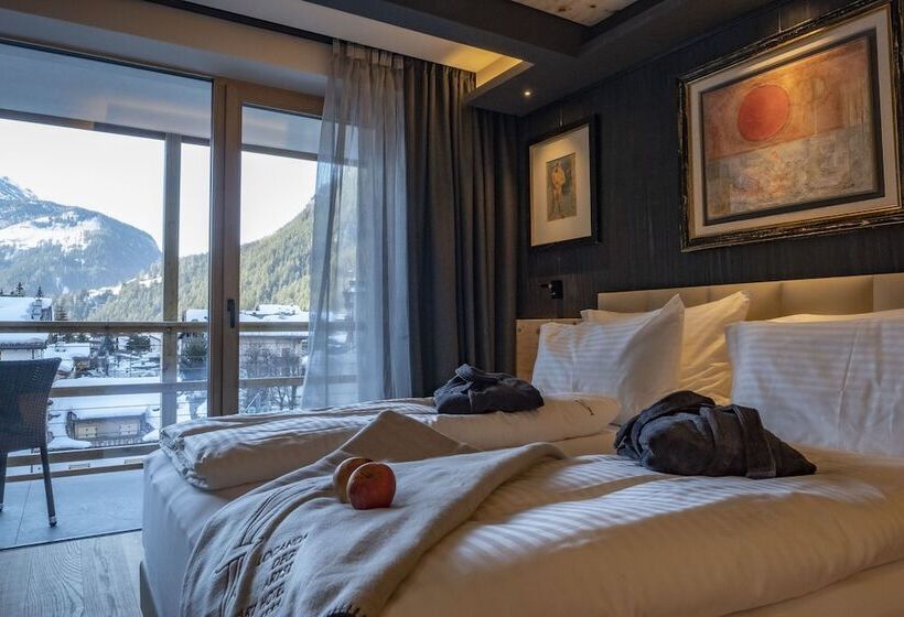 فندق Locanda Degli Artisti Art