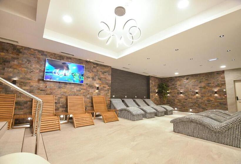 Hotel Mirage Resort & Spa