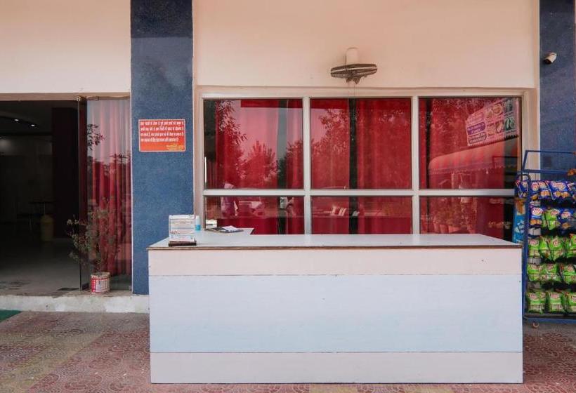 호텔 Spot On 76190 Vrindavan