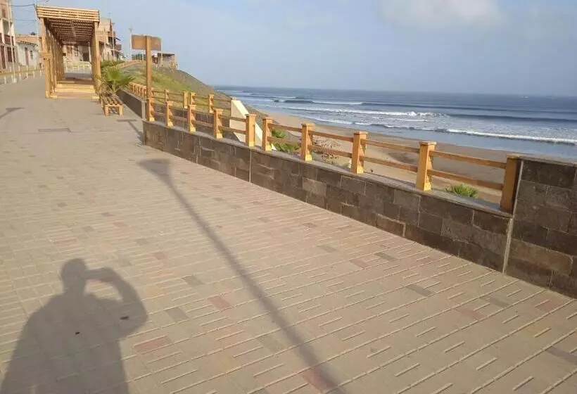 ユースホステル Chicama Surf Camp