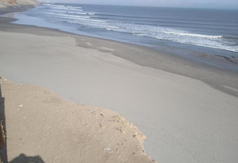 ユースホステル Chicama Surf Camp