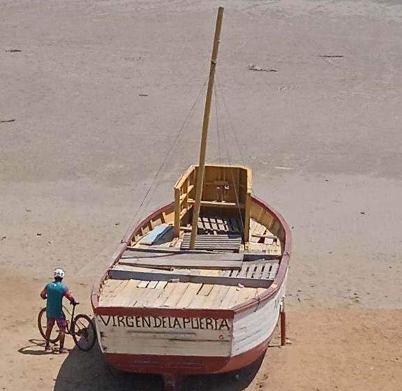 ユースホステル Chicama Surf Camp