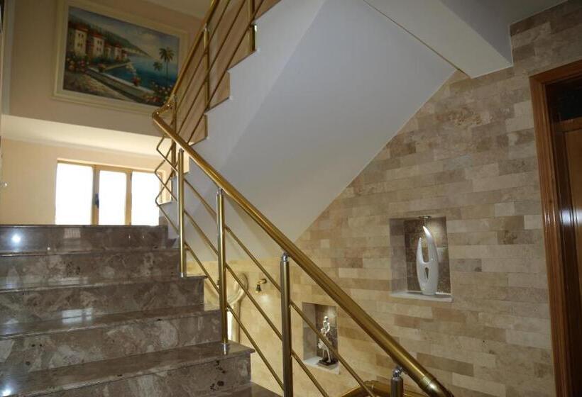 تختخواب و صبحانه Holiday Apartments & Rooms