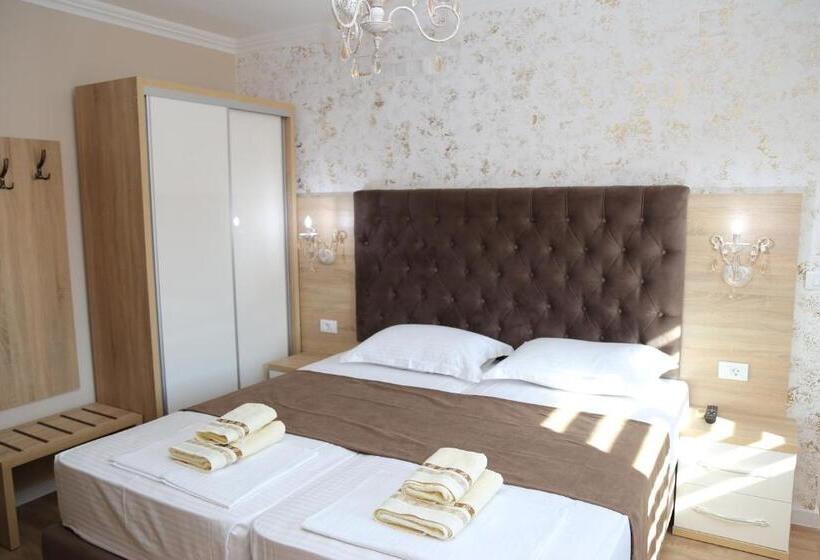 تختخواب و صبحانه Holiday Apartments & Rooms