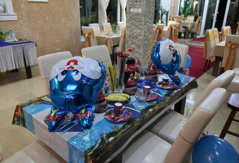 تختخواب و صبحانه Holiday Apartments & Rooms