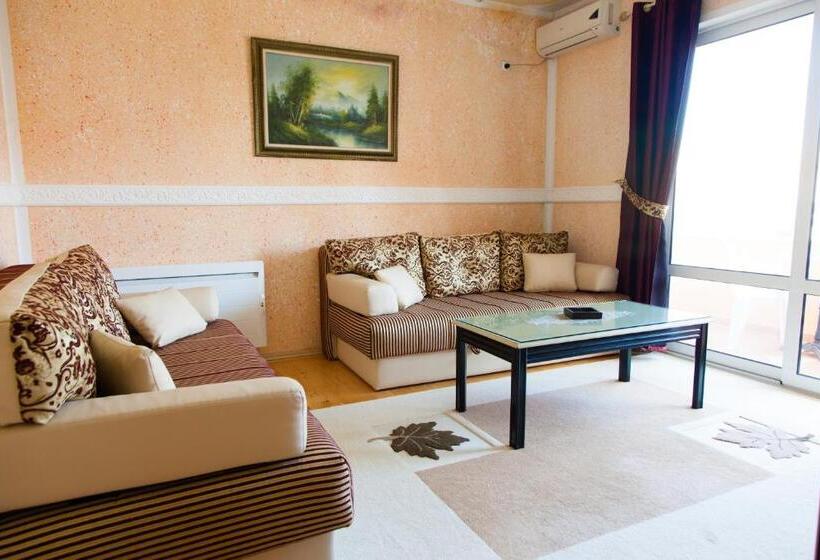 تختخواب و صبحانه Holiday Apartments & Rooms