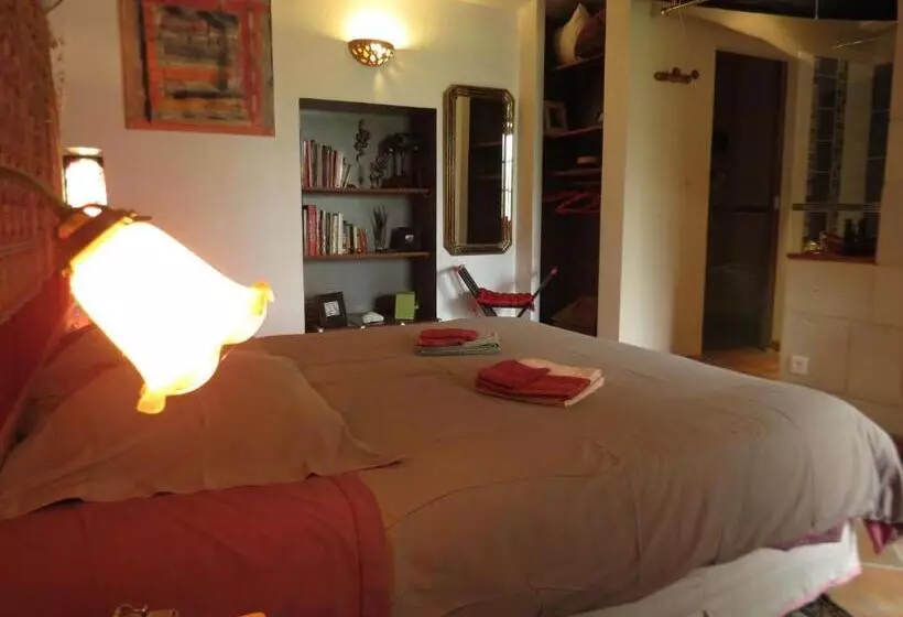 ベッドアンドブレックファースト La Claverie