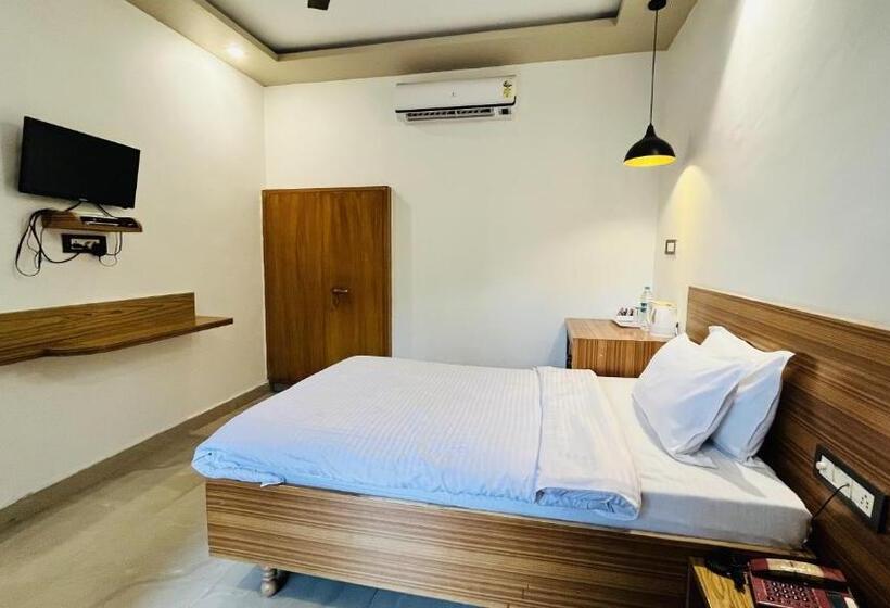 Hotell Green Hills Cottage Rishikesh