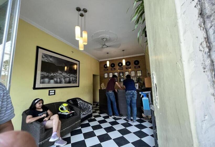 Hotell Green Hills Cottage Rishikesh