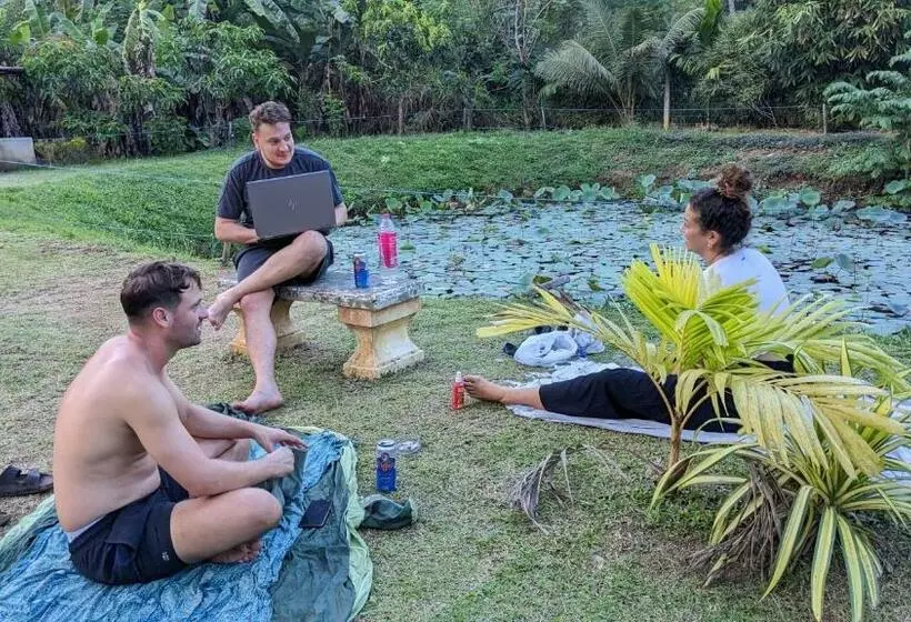 Majatalo Avian Garden Udawalawe