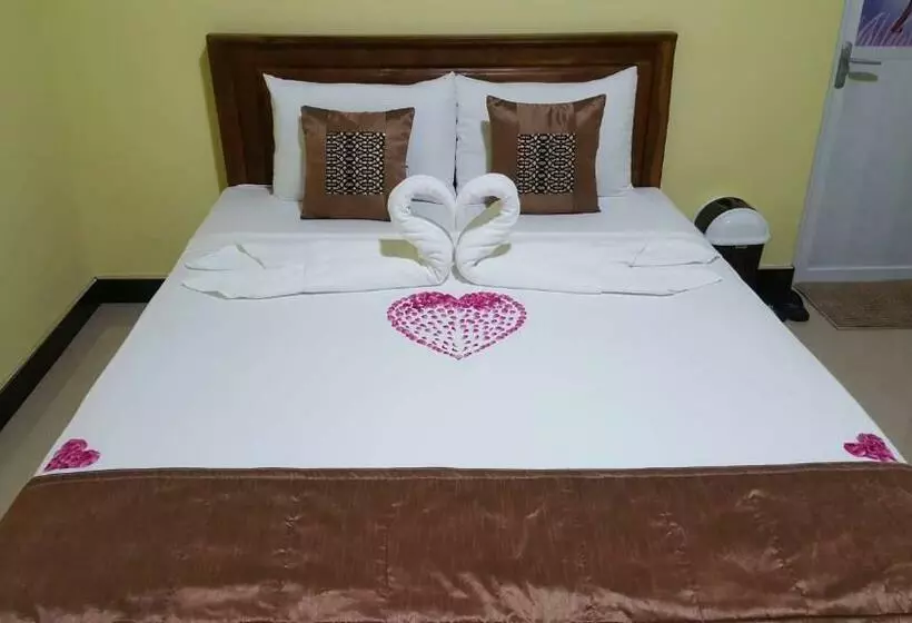 Majatalo Avian Garden Udawalawe