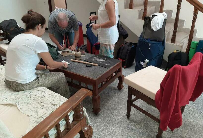 پانسیون Lotus Garden   Near Matrimandir Center Auroville