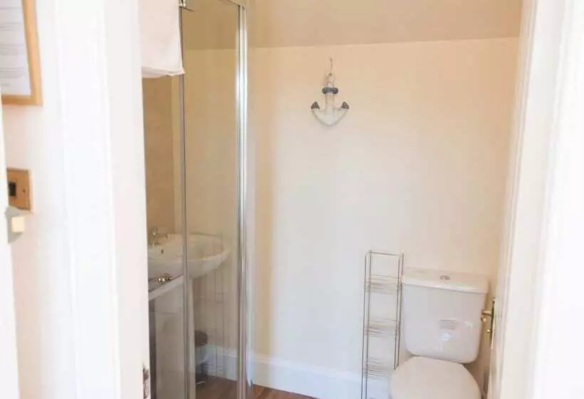 Отель Alban And Abbey House