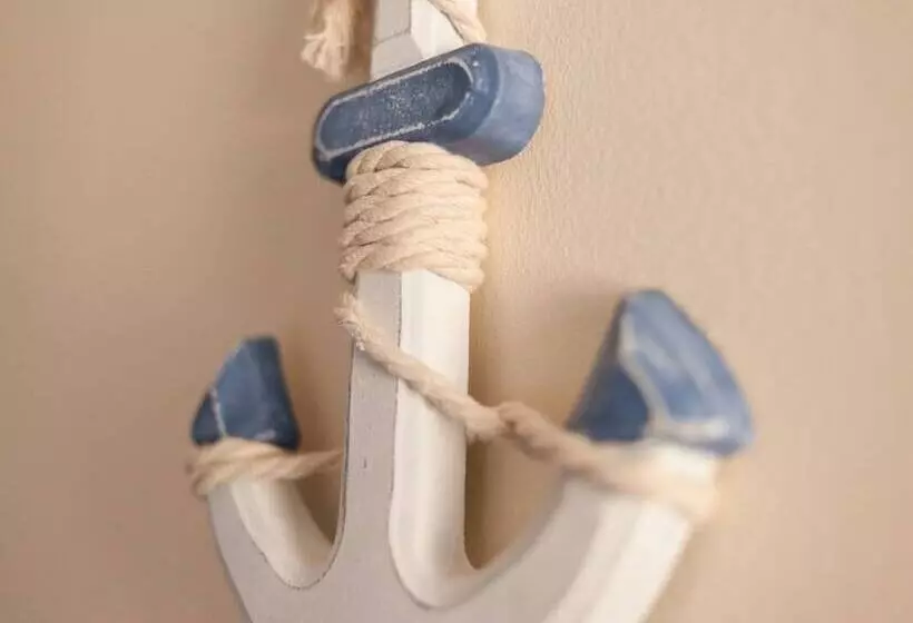 Отель Alban And Abbey House