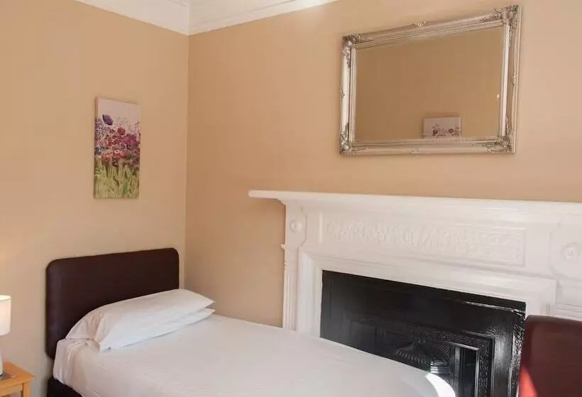 Отель Alban And Abbey House