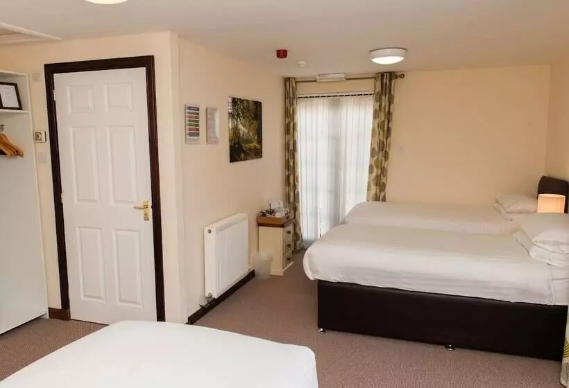 Отель Alban And Abbey House