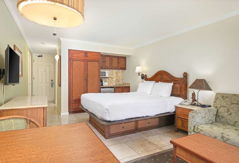 فندق Aston Islander On The Beach