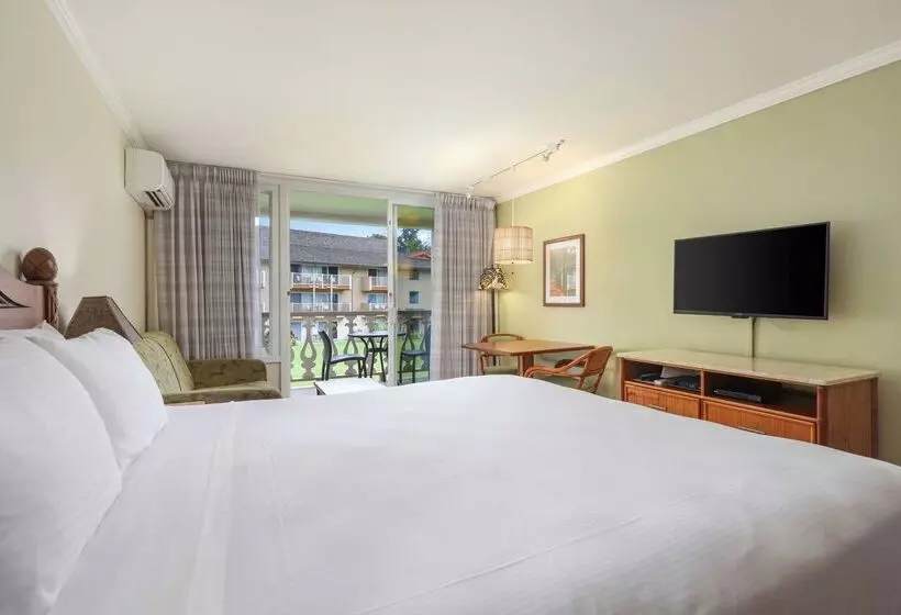 هتل Aston Islander On The Beach