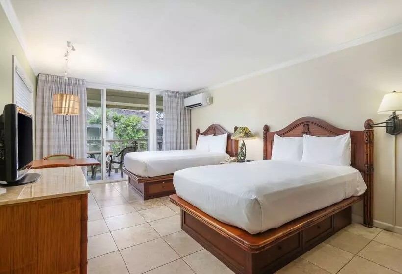 هتل Aston Islander On The Beach