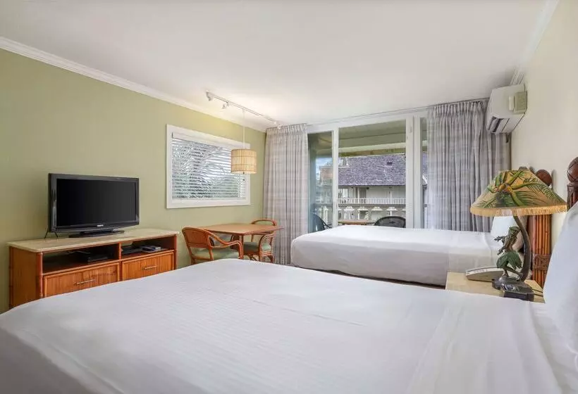 هتل Aston Islander On The Beach