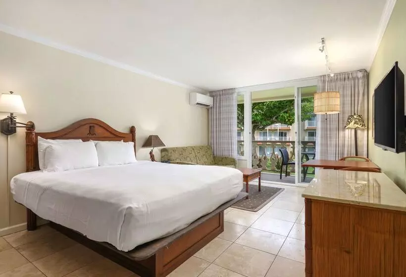 هتل Aston Islander On The Beach