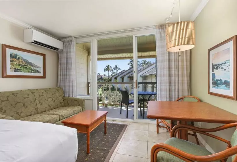 هتل Aston Islander On The Beach