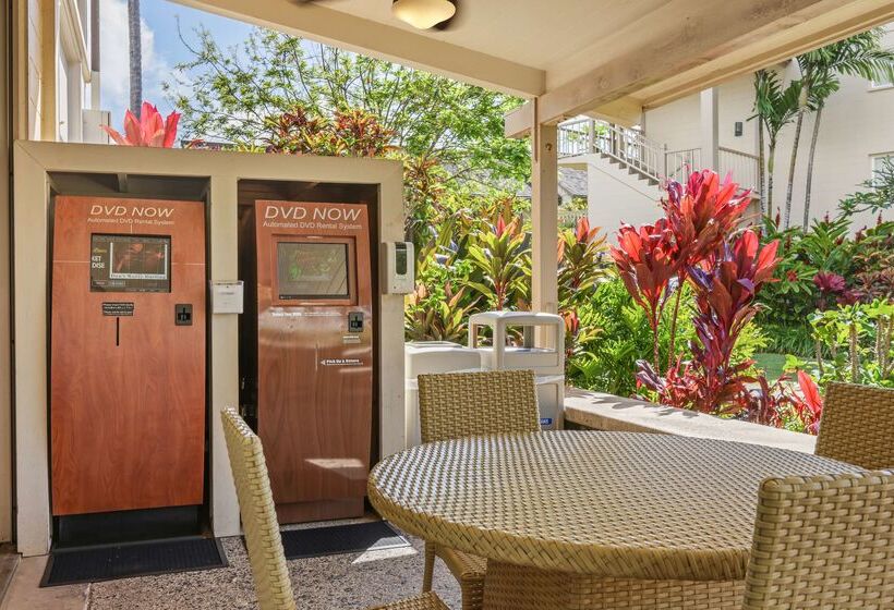 فندق Aston Islander On The Beach